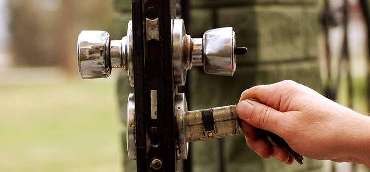 front door latch repair La Presa