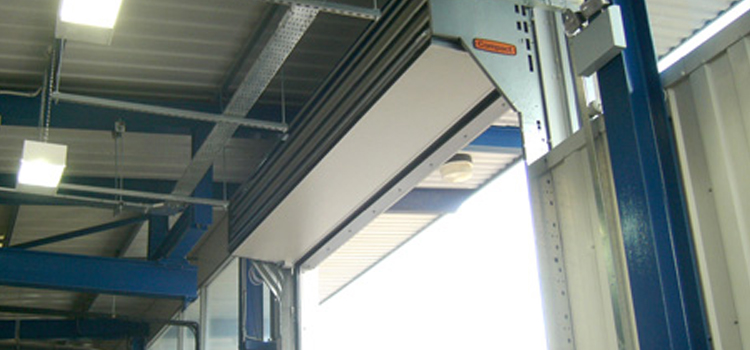 overhead sectional doors La Presa